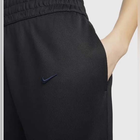 Nike Women's Sportwear Collection Mid-Rise Zip Flared Pants -Black large - Picture 4 of 6